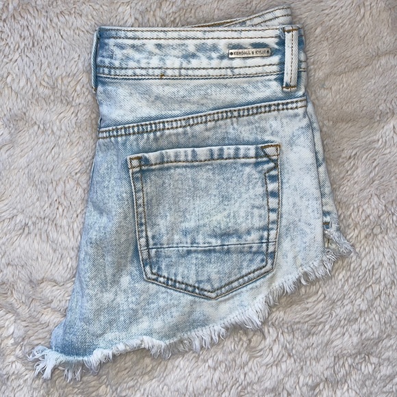Kendall & Kylie HR zip up mini denim shorts - Picture 3 of 7